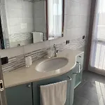 Appartement Comasina Charme With Terrace Milaan